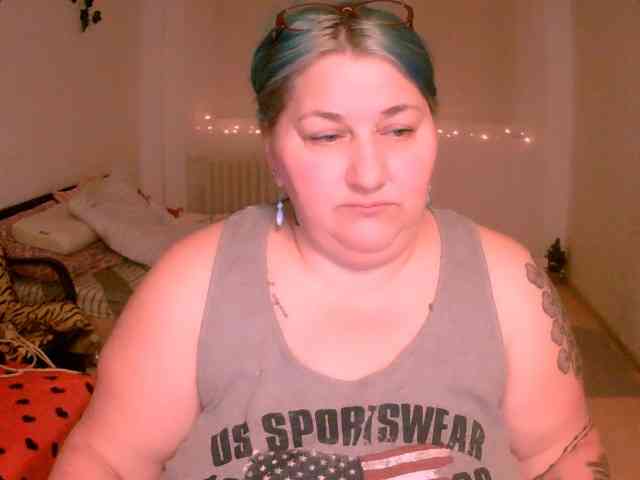 BlondyBigBoobs webcam