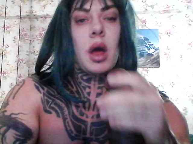 Alondraamazon Live Webcam on BongaCams