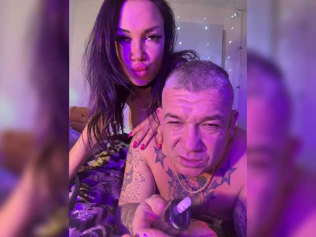 Dami-Marya's BongaCams show and profile