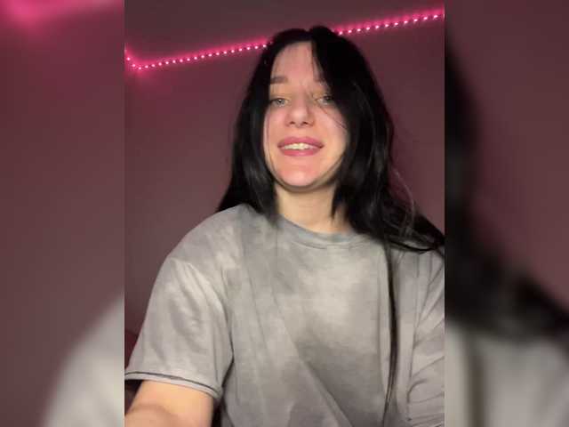 PinkyPai – webcam model profile photo