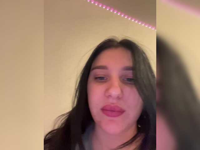 PinkyPai – webcam model profile photo