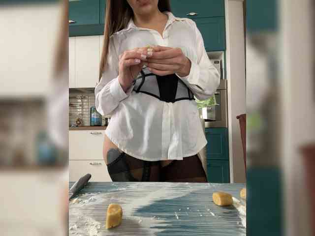 TvoyaMalishka webcam