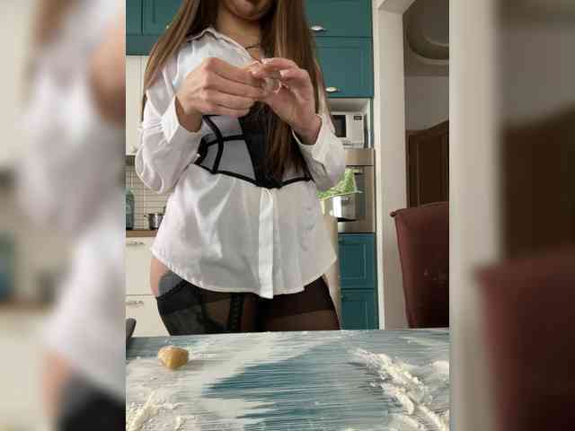 TvoyaMalishka webcam