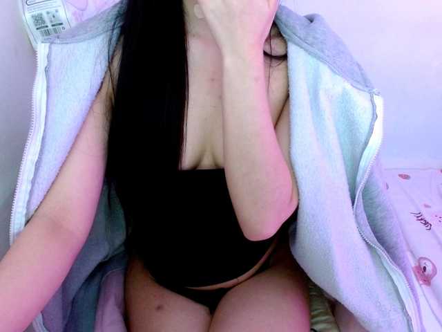 Bora2025's BongaCams show and profile