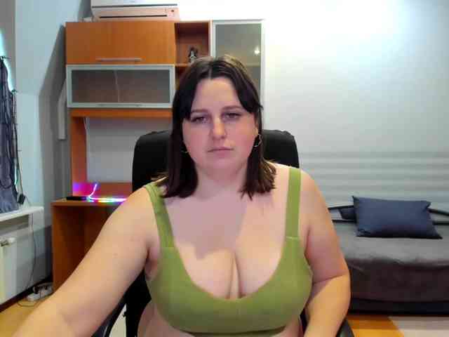 NaomiiWix webcam
