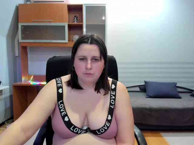 NaomiiWix webcam