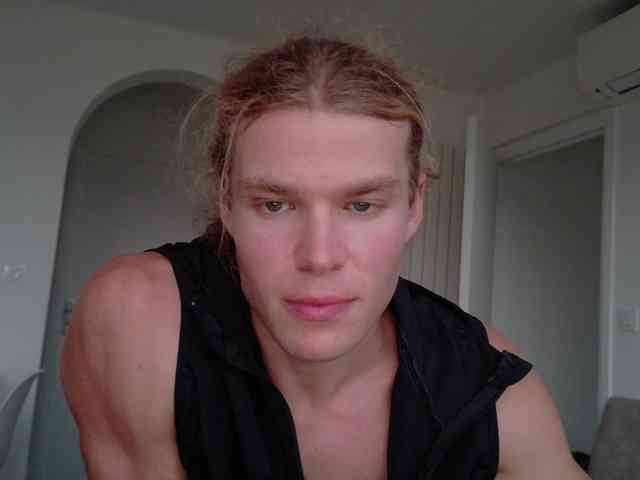 Desaadxx1 Live Webcam on BongaCams
