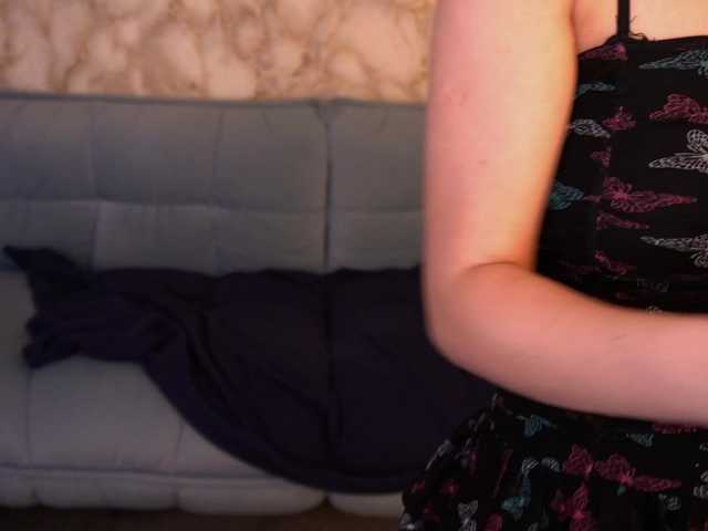 LiviaShy's BongaCams show and profile