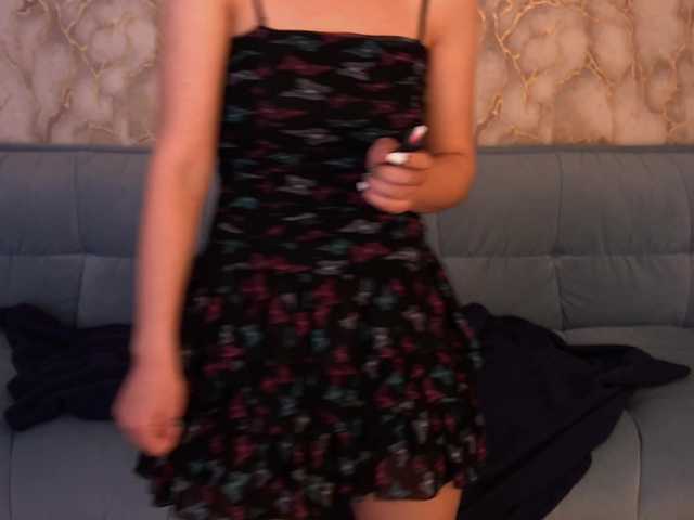 LiviaShy's BongaCams show and profile