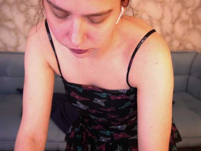 LiviaShy's BongaCams show and profile