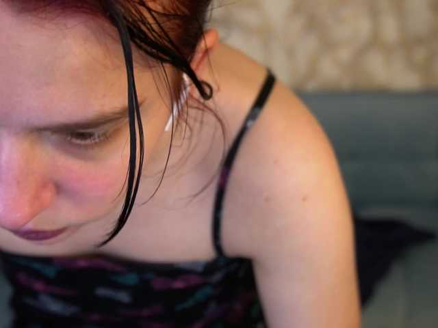 LiviaShy's BongaCams show and profile