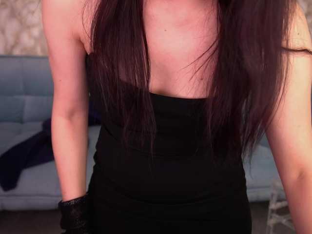 LiviaShy's BongaCams show and profile