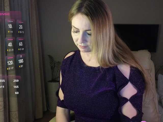 Vre-di-na's BongaCams show and profile