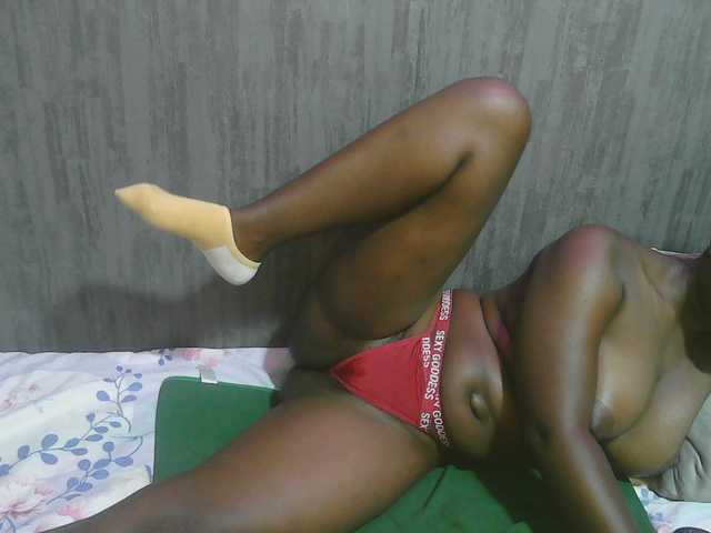 Dark-chocolate001's BongaCams show and profile