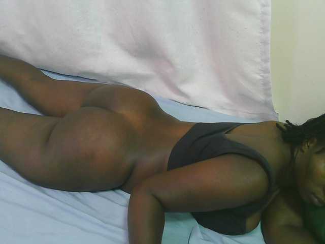 Dark-chocolate001's BongaCams show and profile