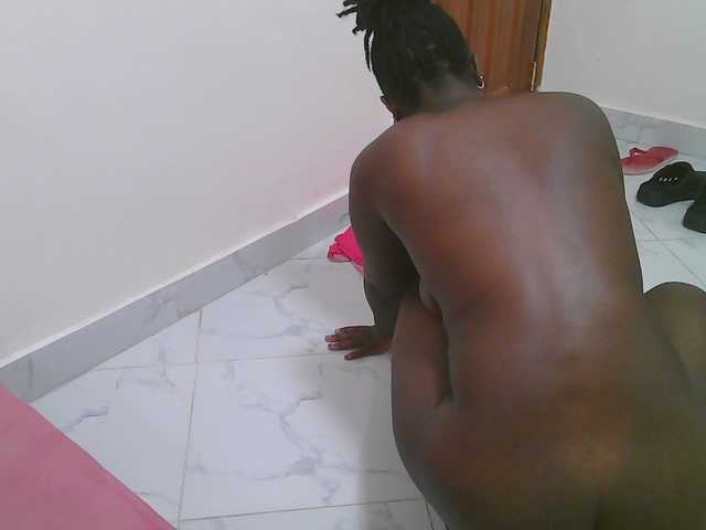 Dark-chocolate001 webcam bongacams model stream image