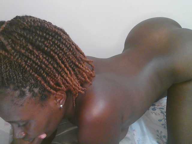 Dark-chocolate001's BongaCams show and profile