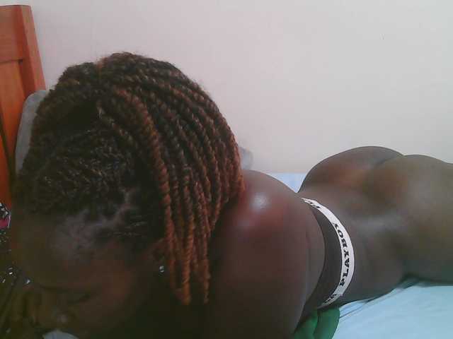 Dark-chocolate001's BongaCams show and profile