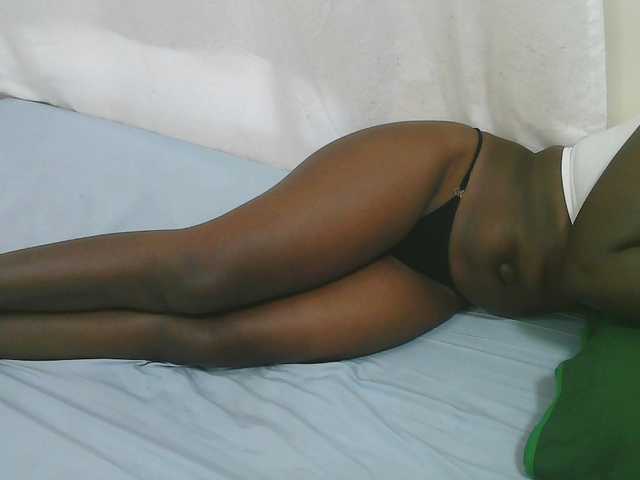 Dark-chocolate001's BongaCams show and profile