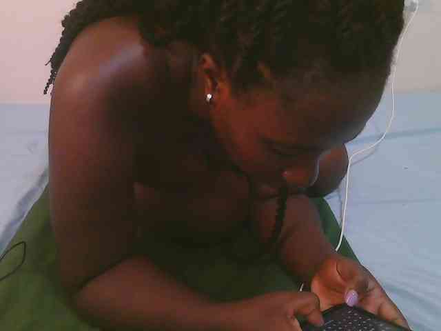 Dark-chocolate001 webcam