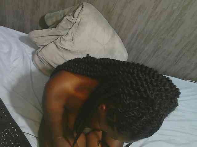 Dark-chocolate001 webcam