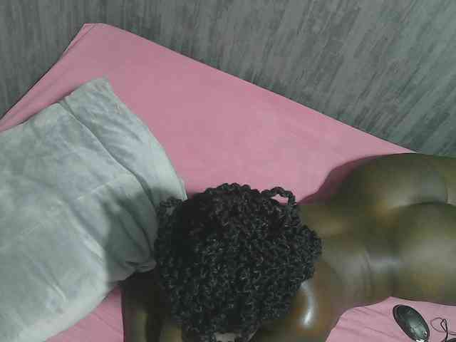 Dark-chocolate001 webcam