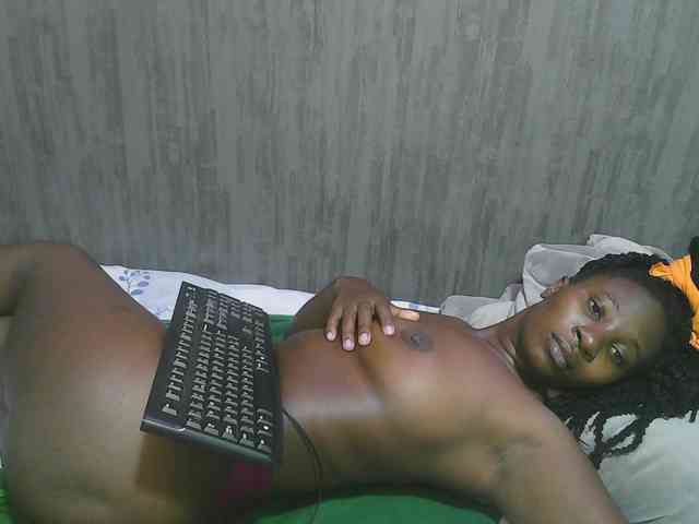 Dark-chocolate001 webcam