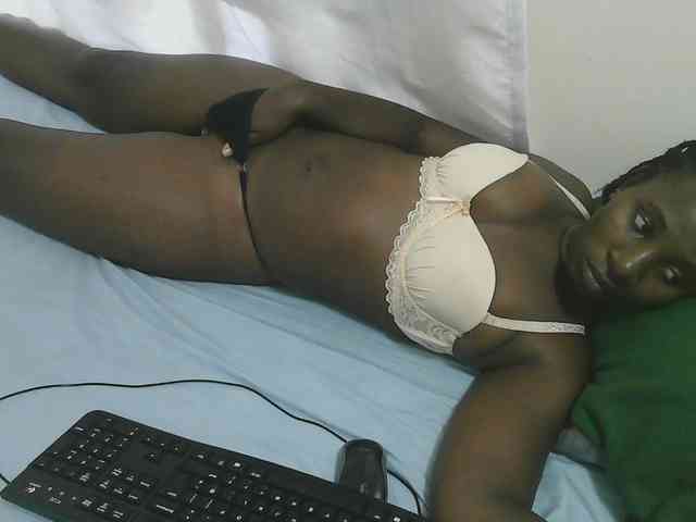 Dark-chocolate001 webcam