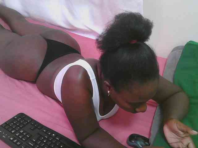 Dark-chocolate001 webcam