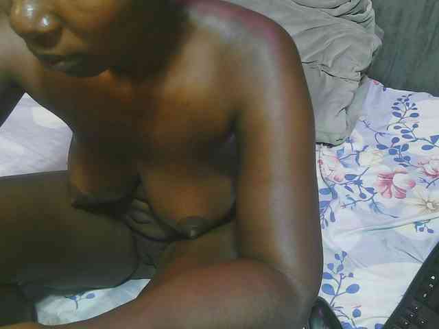 Dark-chocolate001 webcam