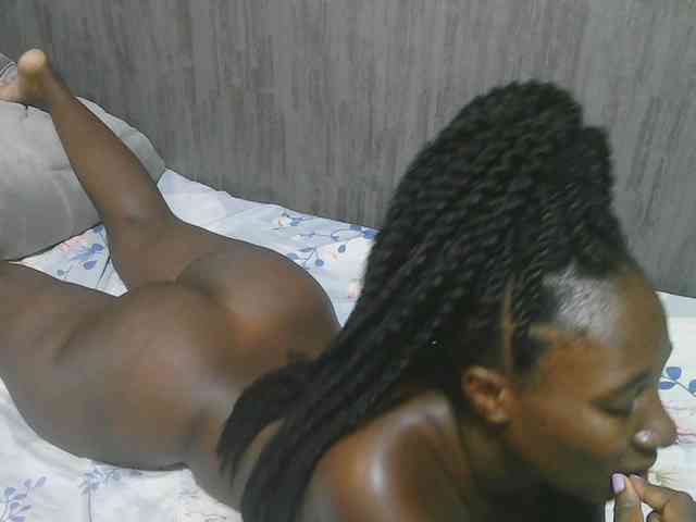 Dark-chocolate001 webcam