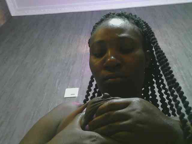 Dark-chocolate001 webcam