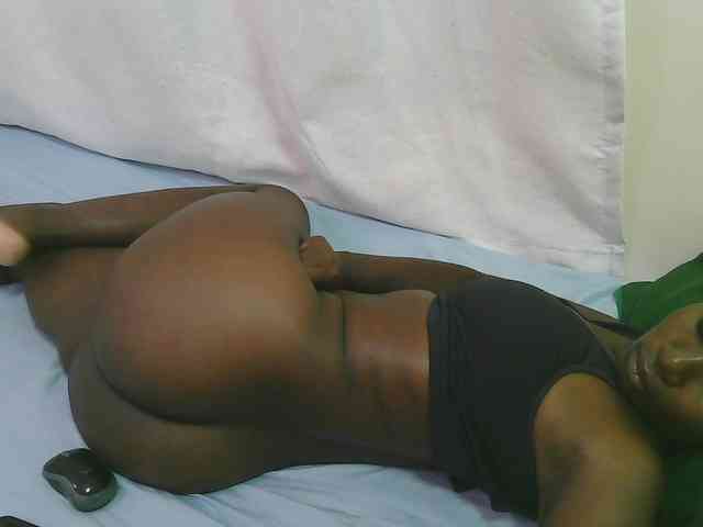 Dark-chocolate001 webcam