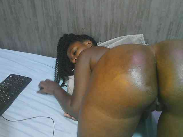 Dark-chocolate001 webcam