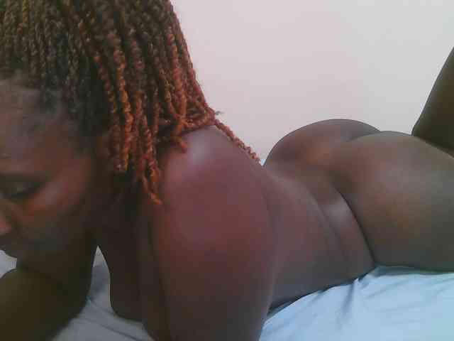 Dark-chocolate001 webcam