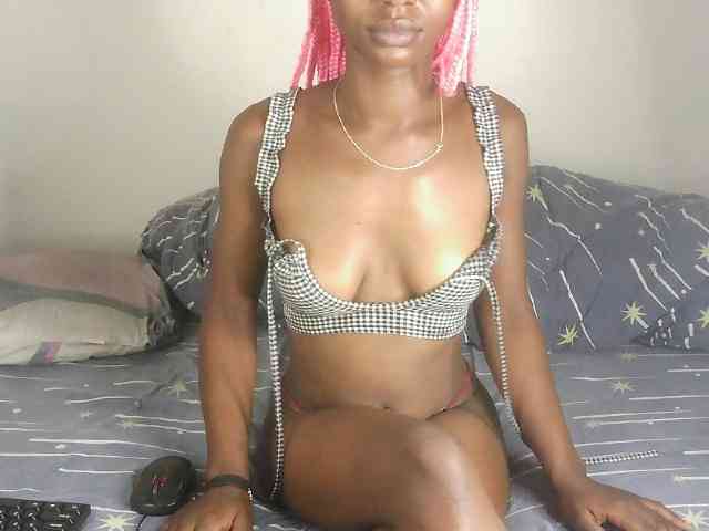 BarbiePinky Live Webcam on BongaCams