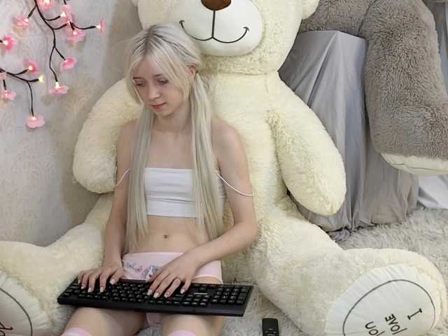 ViollaDream's BongaCams show and profile