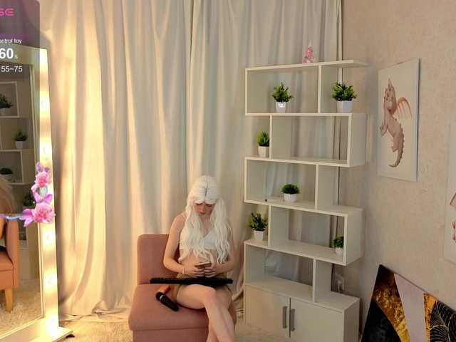 ViollaDream's BongaCams show and profile