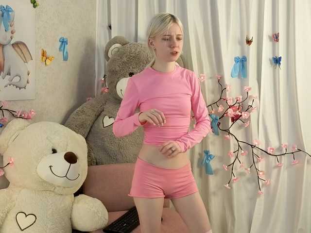 ViollaDream's BongaCams show and profile