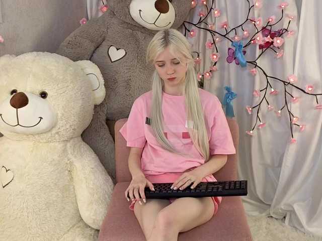 ViollaDream – webcam model profile photo