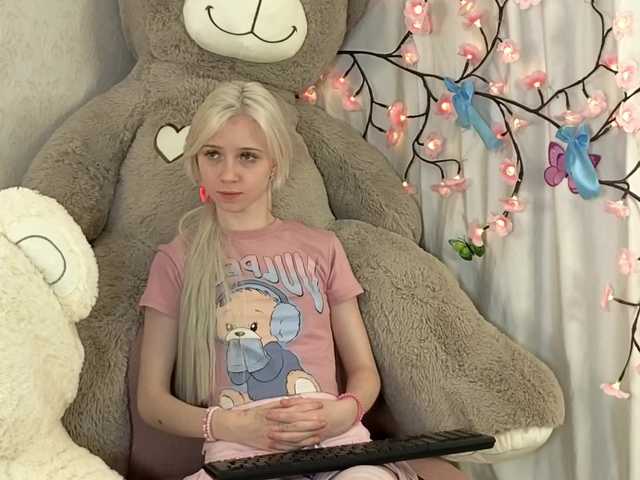 ViollaDream's BongaCams show and profile