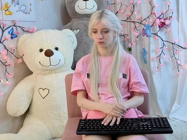 ViollaDream – webcam model profile photo