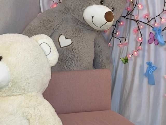 ViollaDream's BongaCams show and profile