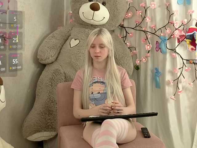 ViollaDream's BongaCams show and profile