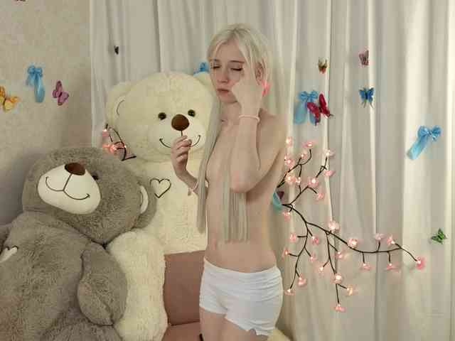 ViollaDream Live Webcam on {site_name}