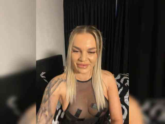 AmiraOfficialX AmiraOfficialX