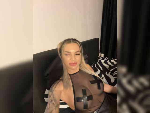 AmiraOfficialX AmiraOfficialX