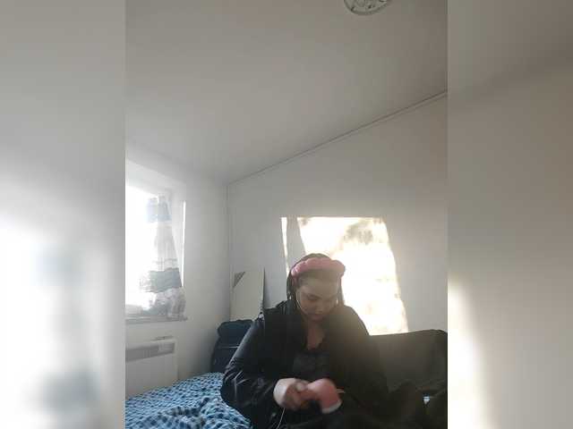 EulaSimmons's BongaCams show and profile