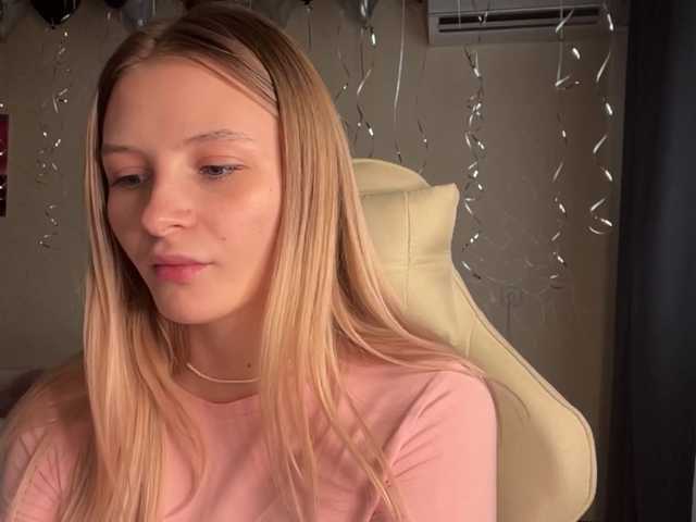 VictoriaMist live cam