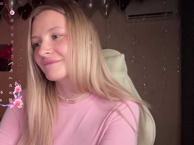 VictoriaMist's BongaCams show and profile